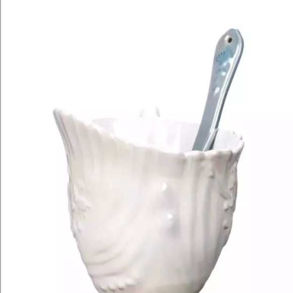 Disney White Ceramic Mug with Elegant Design - Picture 2 of 3